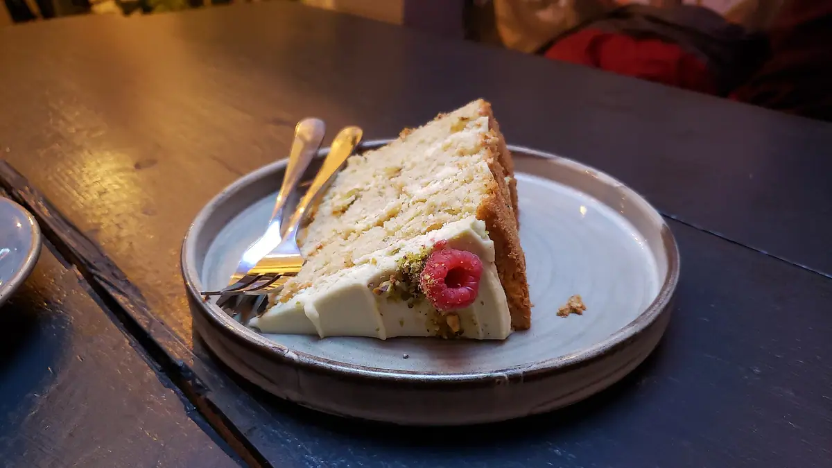 Cake Box – eggless cake shop in Rayners Lane, London